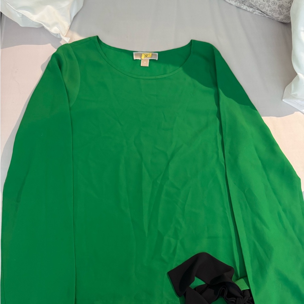 70 - Michael Kors blouse